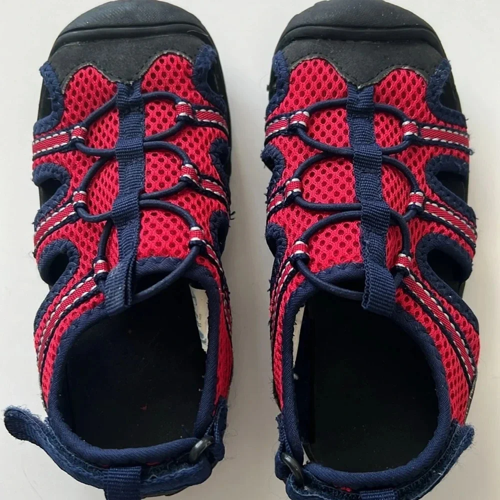 Boys Water shoes size 10